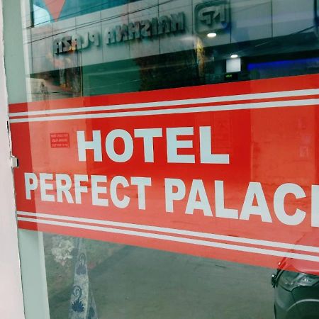 Perfect Palace Hotel New Delhi Buitenkant foto