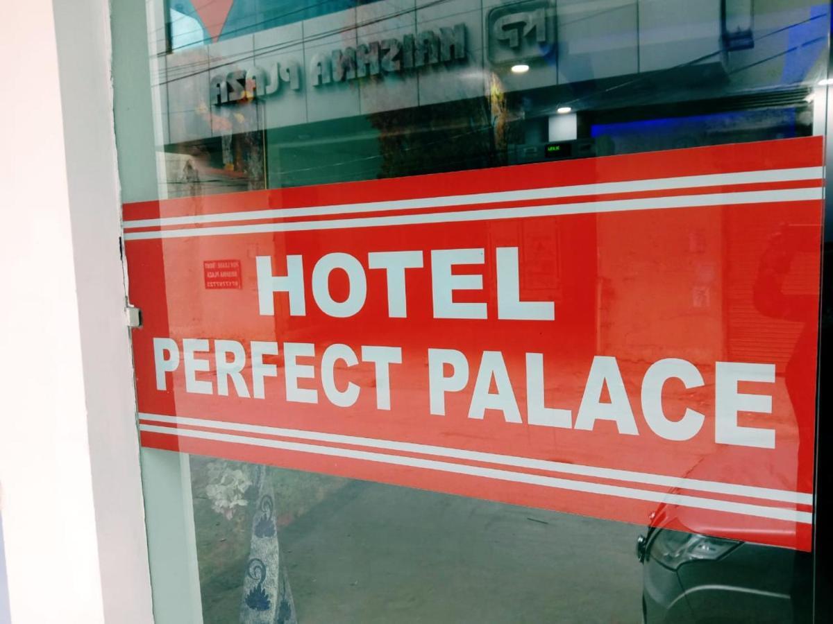Perfect Palace Hotel New Delhi Buitenkant foto