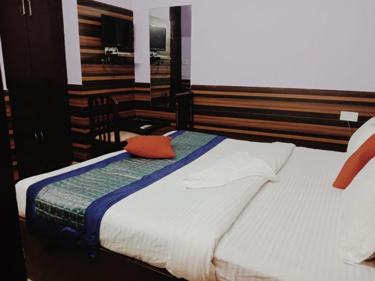 Perfect Palace Hotel New Delhi Buitenkant foto