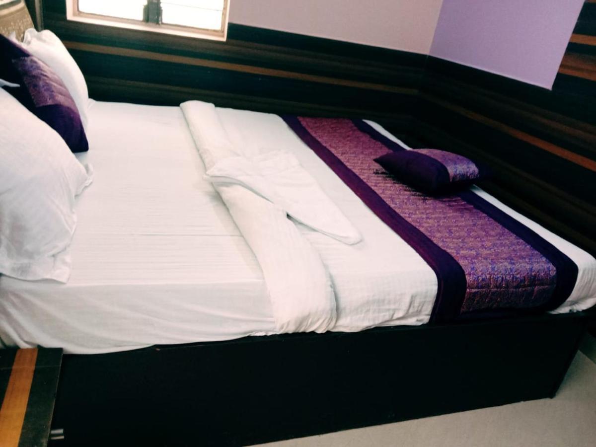 Perfect Palace Hotel New Delhi Buitenkant foto